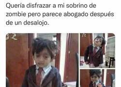 Enlace a Disfraz de abogado en horas bajas