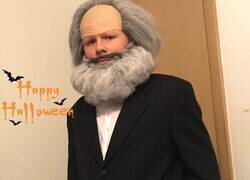 Enlace a Halloween marxista