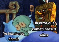 Enlace a Me persigue por las noches