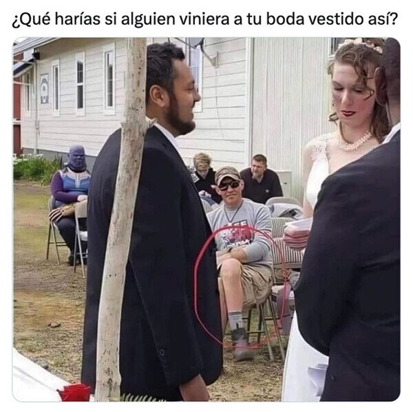 Otros - ¿Qué hace ahí Thanos?