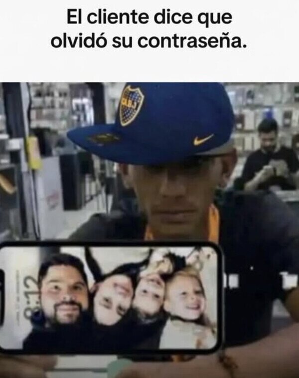 Meme_otros - ¿Seguro que el móvil es suyo?