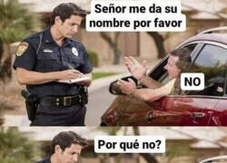 Enlace a ¿Me da su nombre?