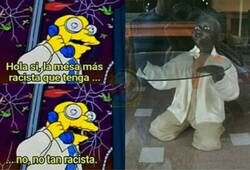 Enlace a La mesa racista