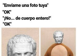 Enlace a Los que envían foto de la cara ocultan algo