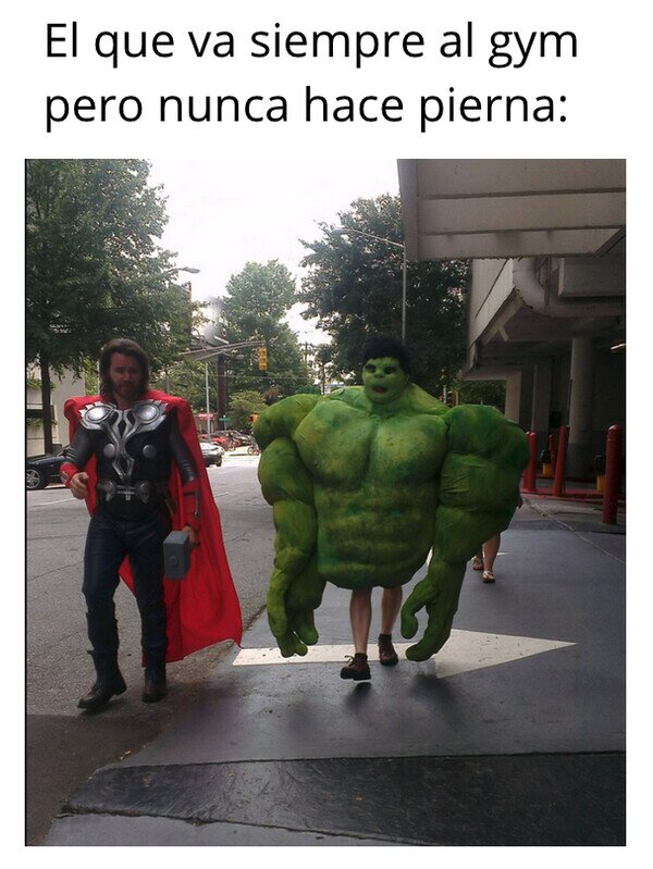 Meme_otros - El increíble Hulk pero de cintura para arriba