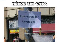 Enlace a Gracias, héroe anónimo