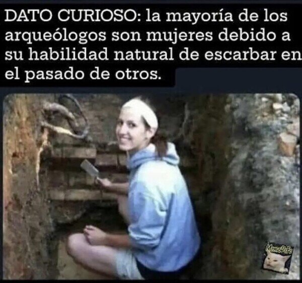 mujeres,arque&oacute;logos,escarbar