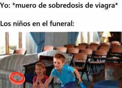Enlace a Esto no es un juego