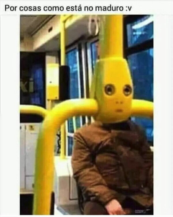 Meme_otros - Me estoy riendo solo en el bus