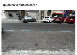 Enlace a Han aparcado un café en zona azul