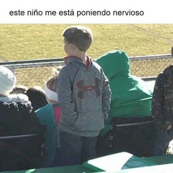 ni&ntilde;o,sudadera,cabeza,wtf