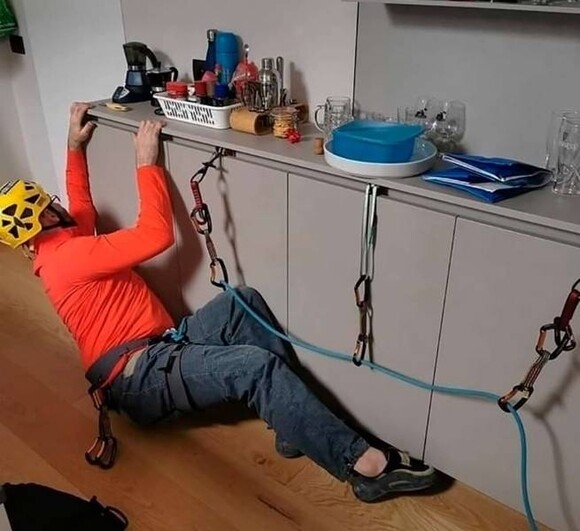 9632 - Practicando su hobby en casa
