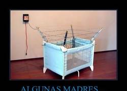 Enlace a ALGUNAS MADRES...