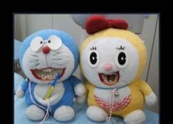 Enlace a DORAEMON CON DIENTES