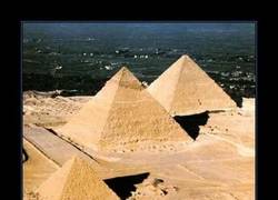 Enlace a PIRÁMIDES DE GIZA