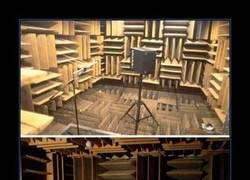 Enlace a CÁMARA ANECOICA