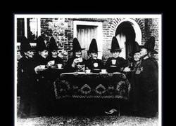 Enlace a BRUJAS REALES