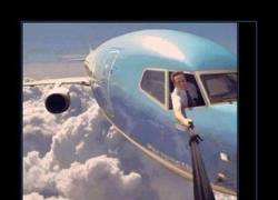 Enlace a Mejor un selfie de un astronauta desde el espacio