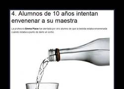 Enlace a A esta profesora intentó envenenarla la Mafia (de 10 años)