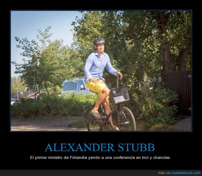 chanclas,FInlandia,primer ministro,y pantalones cortos pero no me entraba en la descripción,en España harían falta por lo menos tres coches oficiales,bicicleta,Alexander Stubb