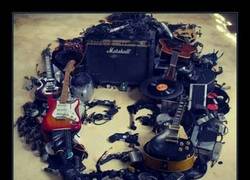 Enlace a YA LO DIJO NIETZSCHE