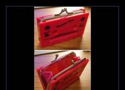 Enlace a OBJETOS ALUCINANTES