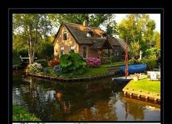 Enlace a GIETHOORN (HOLANDA)