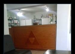 Enlace a Paracetamol cada seis horas y una jarra con un hada