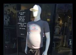 Enlace a Maniquíes a los que les va la buena vida, tomar birras y tapas de morros