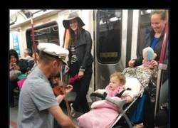 Enlace a LA MÚSICA AMANSA A LAS FIERAS