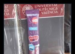 Enlace a Porque saben que los universitarios viven una vida muy a tope