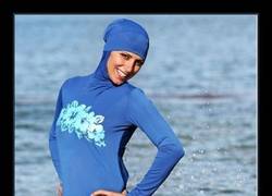 Enlace a ¿BURKINI?