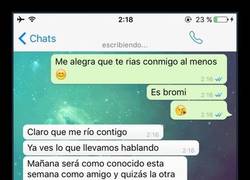 Enlace a Tres palabras que te rompen el corazón: SUPER-MEGA AMIGO