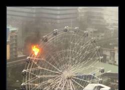 Enlace a Johnny Storm quiso montarse en la noria