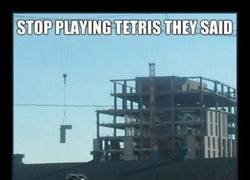 Enlace a Casi puedo oír la cancioncilla en mi cabeza. Tín, tirirín, tirirín...