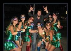 Enlace a KEANU REEVES