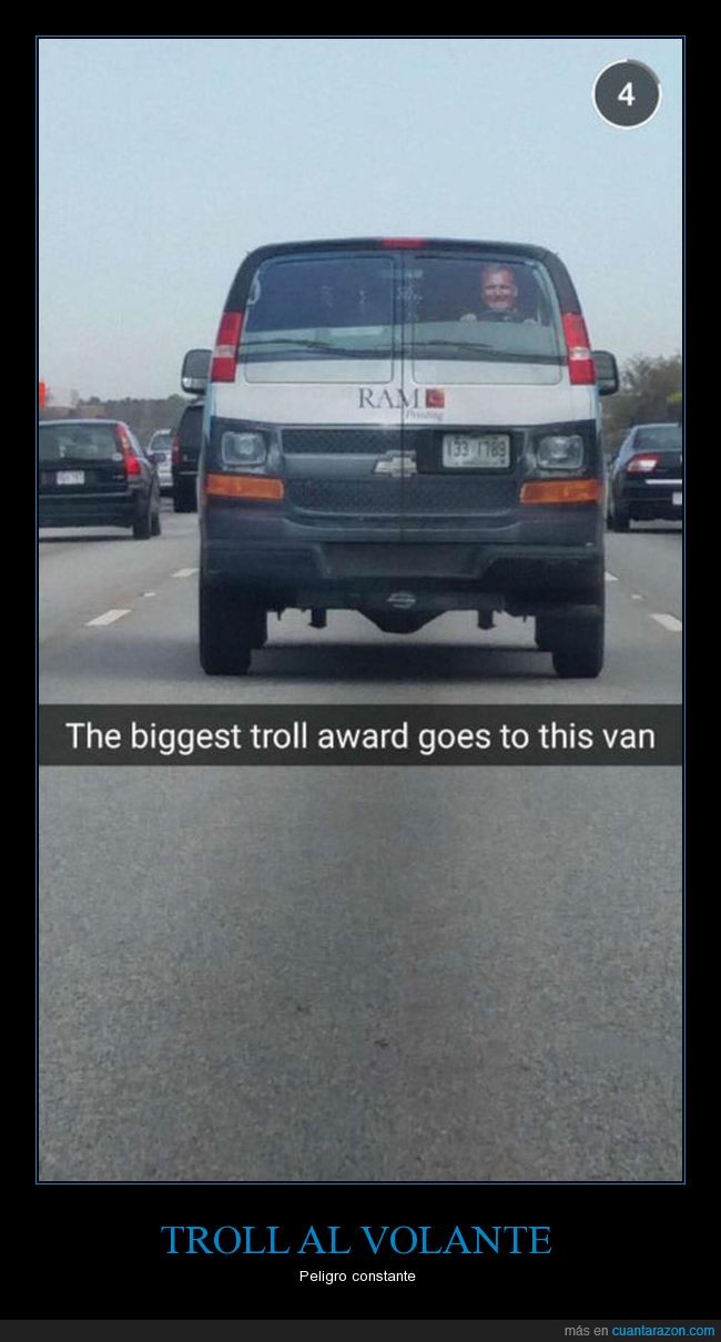 troll,furgoneta,coche,del revés