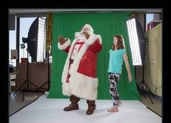 Enlace a Fotógrafa usa photoshop para dar a niños enfermos la mágica Navidad que se merecen