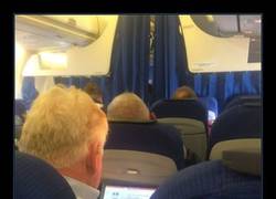 Enlace a ¡Socorro, hay un loco en mi avión!