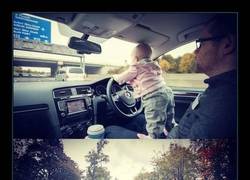 Enlace a Padre photoshopea su bebé en las situaciones más peligrosas para dar un infarto a su mujer