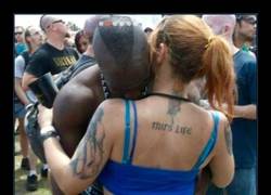 Enlace a La foto más irónica jamás captada en un festival de música