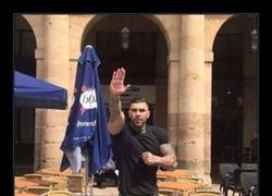 Enlace a Internet se ríe a su manera del nazi del Betis con los chopeos más brutales