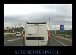 Enlace a SI TE SIENTES INÚTIL...