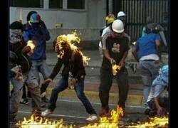 Enlace a Oye Juan, ¿no sería mejor que miráramos cómo va esto de los Molotov?