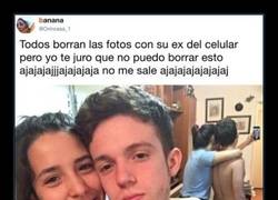 Enlace a Intenta joder a su ex-novio subiendo esta foto donde sale en bolas pero él sube una más humillante