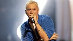 Enlace a A Eminem le acaba de salir barba por primera vez en su vida y nadie sabe cómo asimilarlo