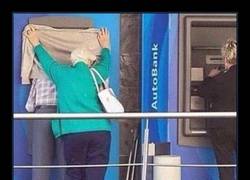 Enlace a Y cuidado con acercarte, que te saca una pipa