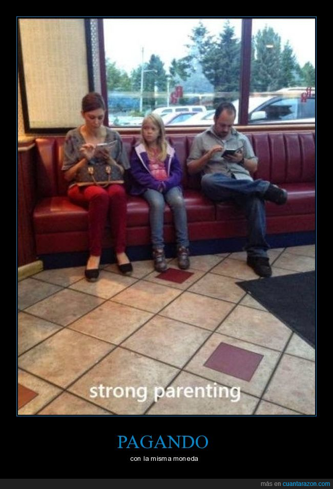 padres,smartphone,niña