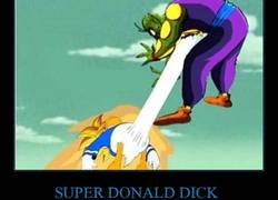 Enlace a Internet se está volviendo loco con los nuevos montajes de Donald Dick, adiós infancia