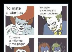 Enlace a Hemos encontrado al payaso más malvado de todos y no es lo que te imaginas 